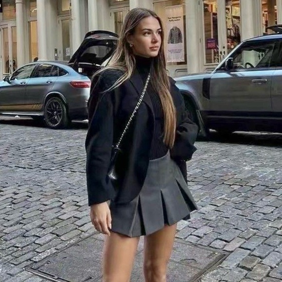 Dresses & Skirts - Pleated mini skirt/skort